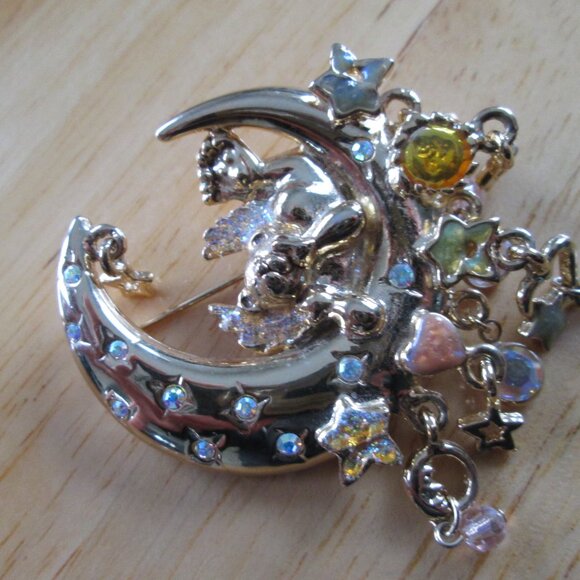 Kirks Folly Bear Moon Brooch - Picture 2 of 5